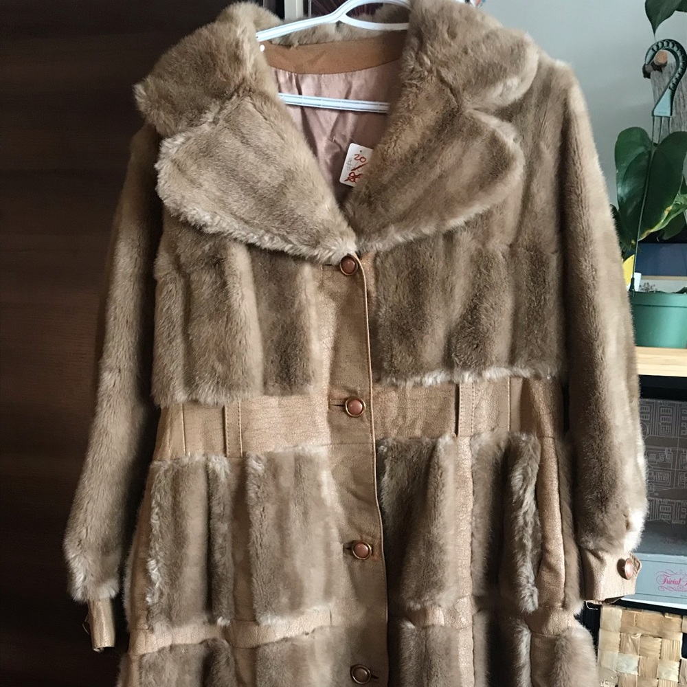 Vintage stressed leather & faux fur